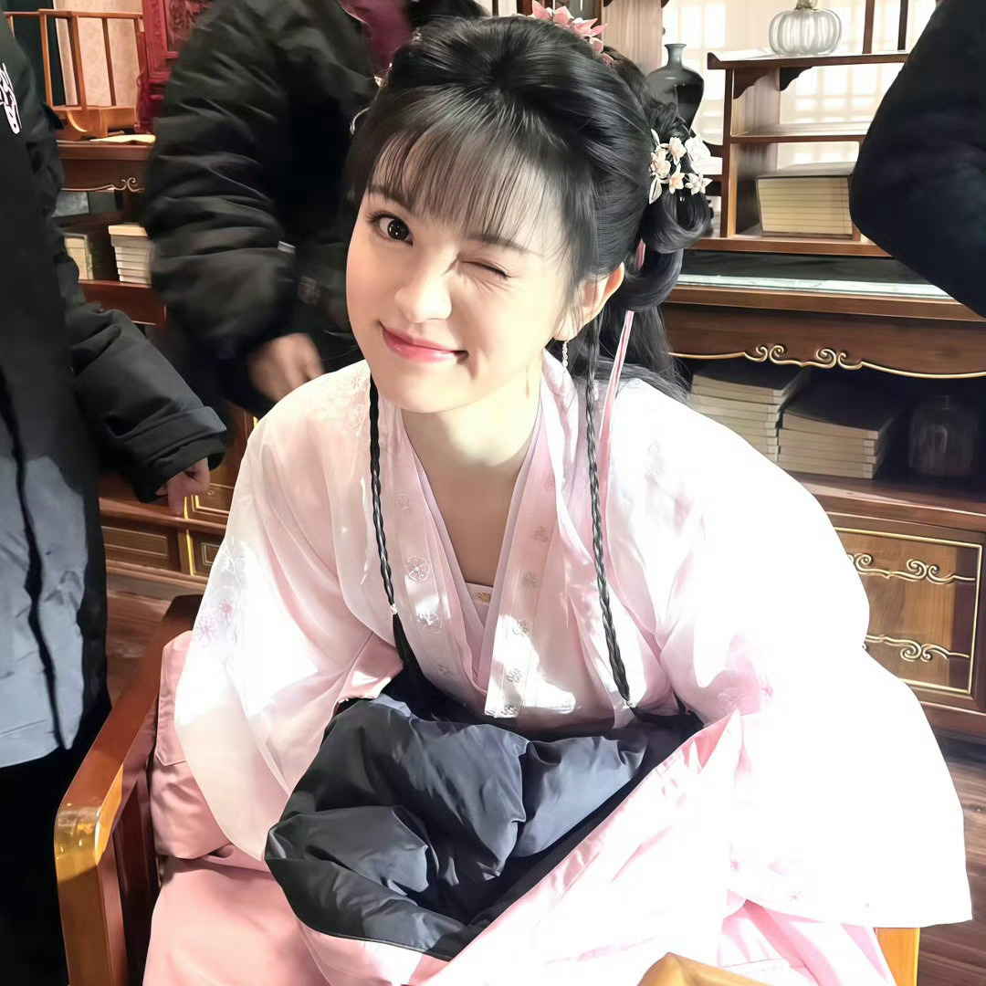 你的出现成为三叶草的第四片叶子 ​​​