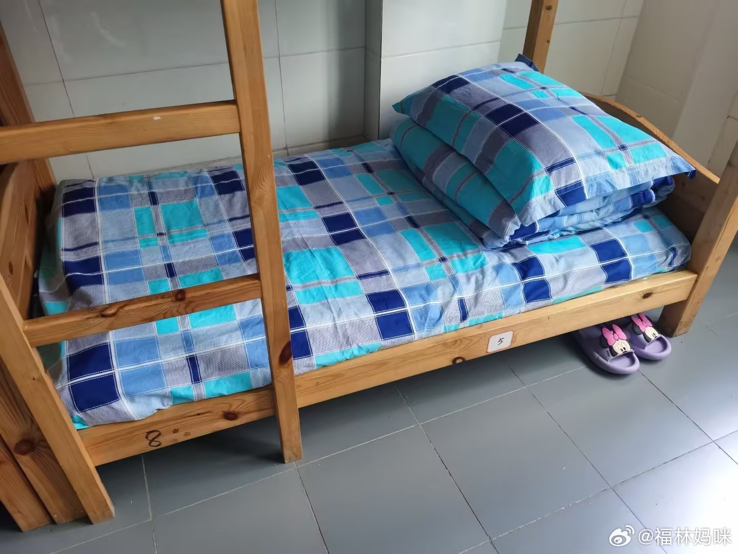 我发现现在的小孩子身上有太多需要遵守的规矩了，而可供他们发泄放松的地方又变少了。