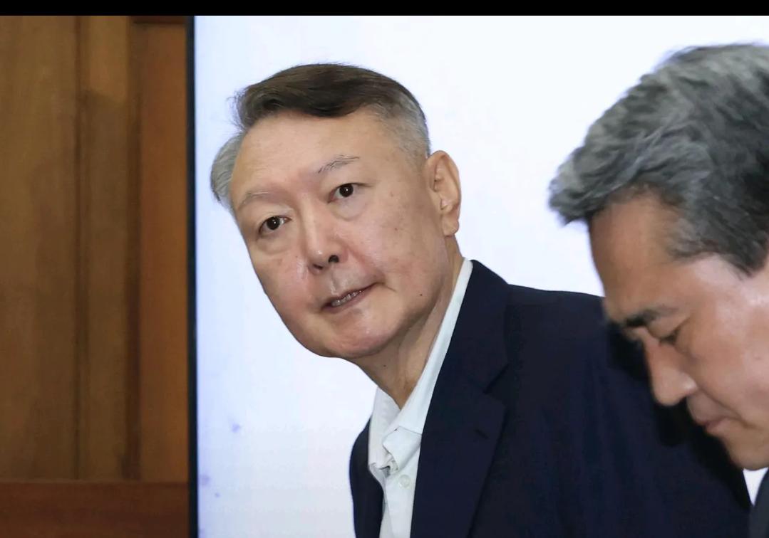 [浮云]一个人能把人生过成政治惊悚片，大概也就尹锡悦了。当检察官时亲手把总统送进
