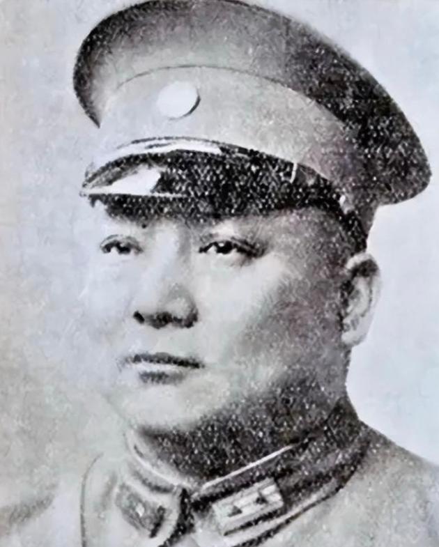 1938年，国民党少将叶蓬求见陈诚，陈诚看到他的名片后，随手扔进纸篓，对副官说：