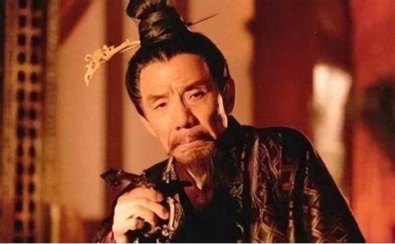 司马懿指着洛水开了一个天大的玩笑：“只要你曹爽乖乖投降，交出兵权，我保你做个富家
