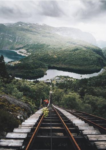 强大的人不是征服什么，而是能承受什么。——柴静 ​​​