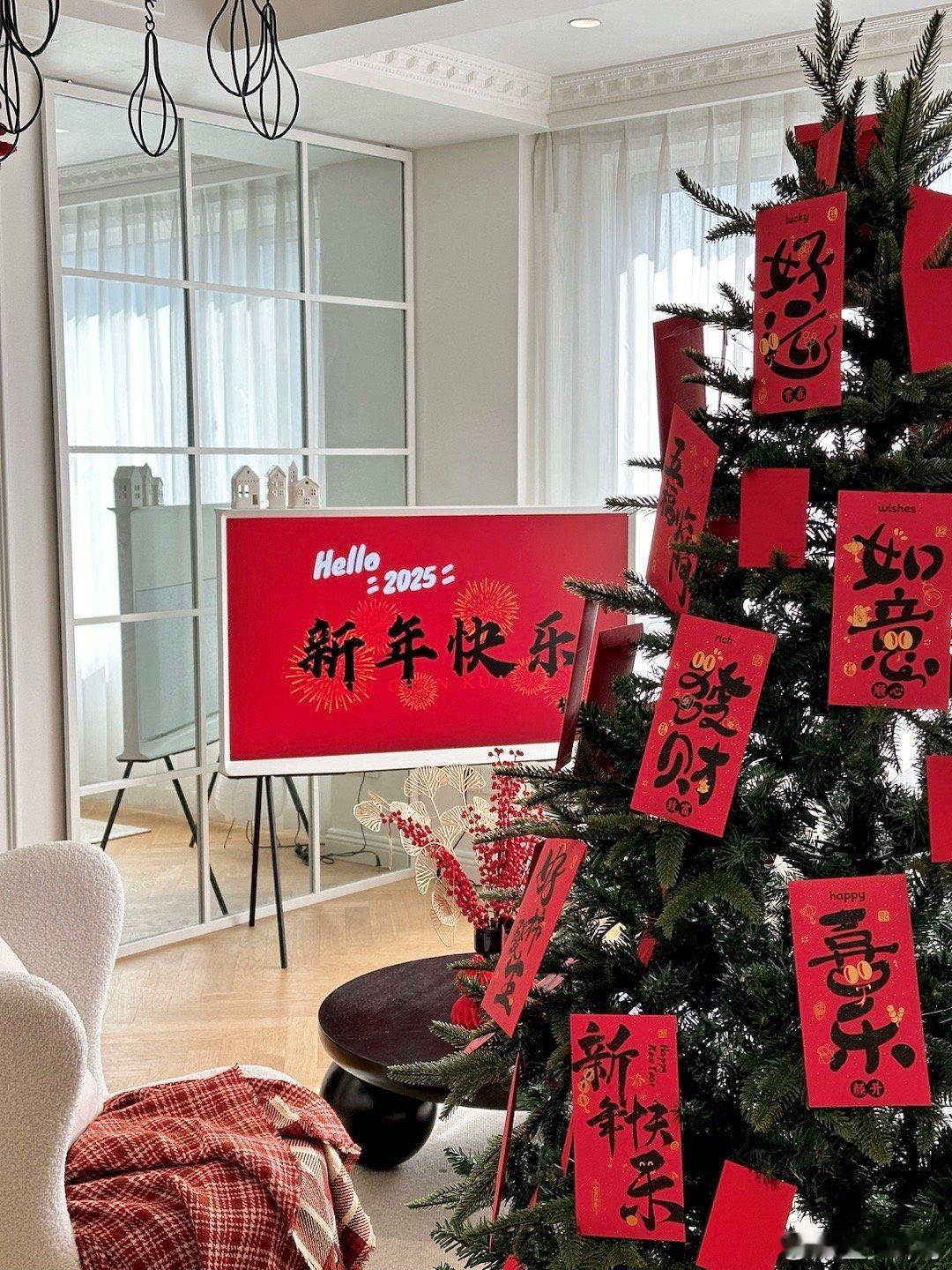 PLOG.114 [微风]盐盐的日常在新家过的第一个年当然要好好布置啦！买了灯笼