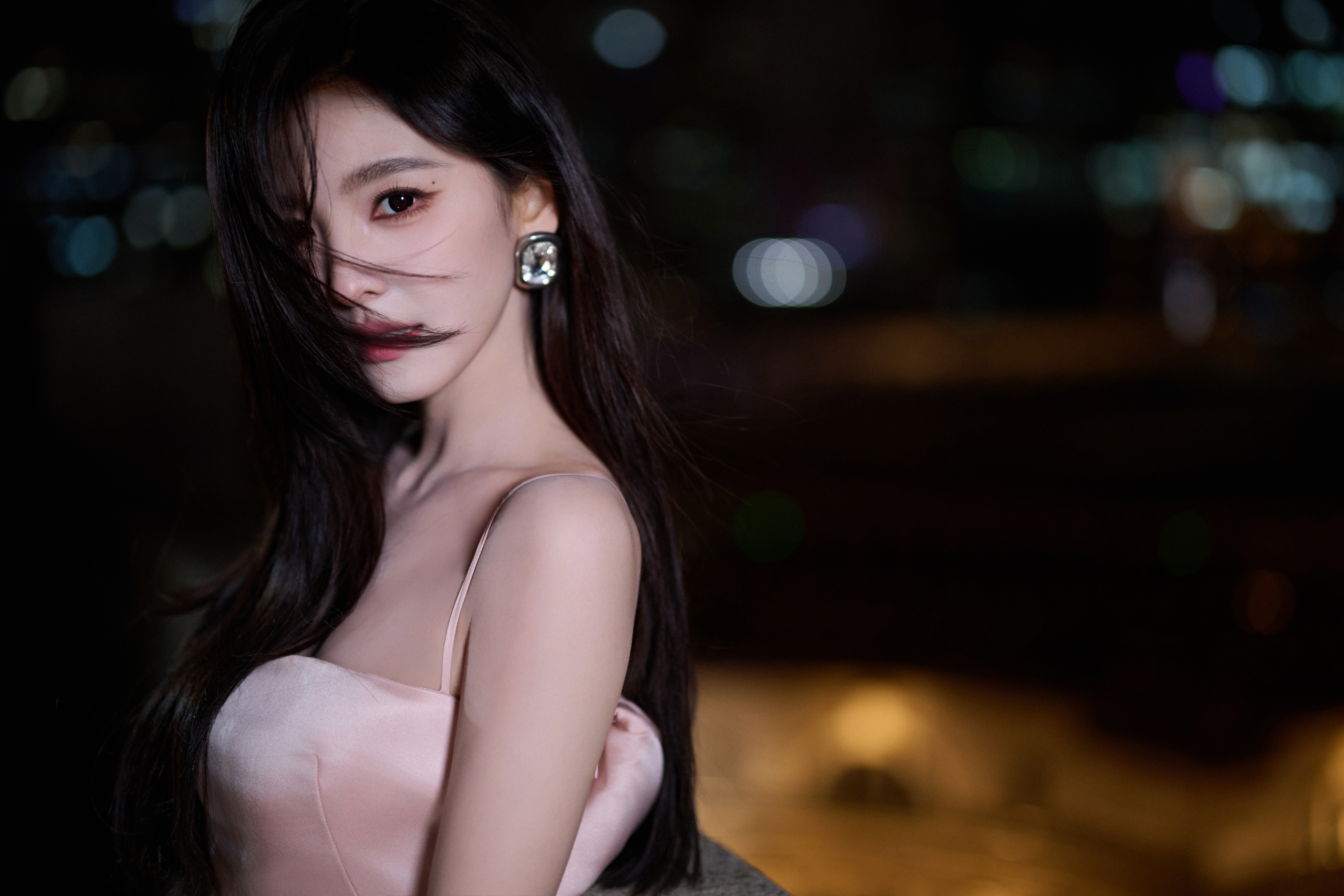 章若楠这张脸杀疯了章若楠最新物料好美好精致的一张脸 