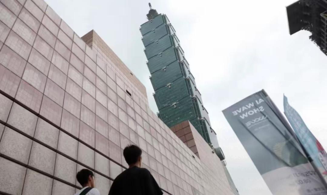 台湾欢呼，中国飞机来了！就在昨天（7月4日），中国官方报道了大陆的航空公司已经开
