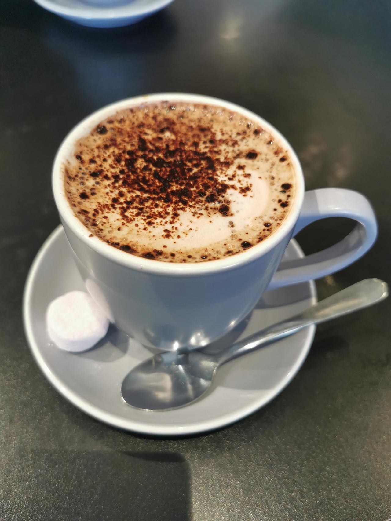 一次这样的西餐，有主餐有饮品，每人大约30纽币，約合人民币120多元，你说值不值