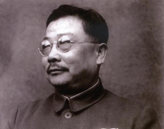 1937年李克农发现一份零损失档案，一个潜伏17年的情报网，负责人曾是和尚，隔壁