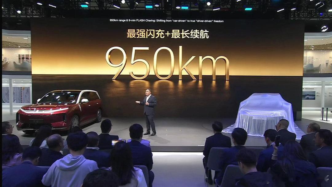 比亚迪大唐杀疯了，这还仅仅只是预售价，25万到32万，闪充，第二代刀片电池，天神