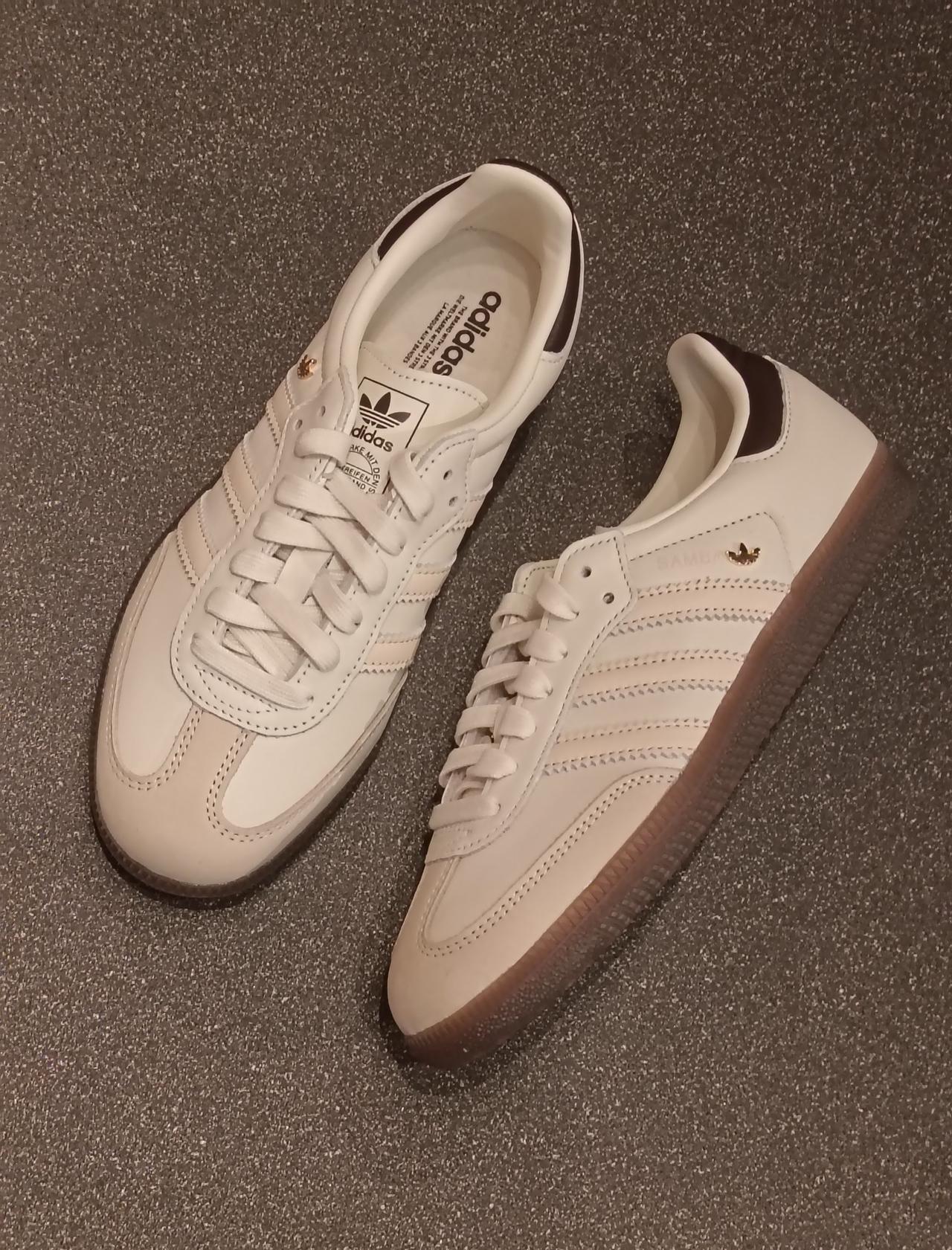 白色牛皮肌理 迪子金色小标
📍上海 adidas Originals(滔搏长宁