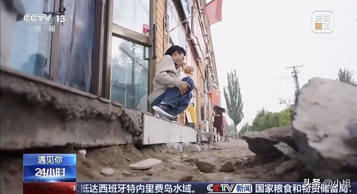 几十万粉的号，直接注销了。

带货正挣钱呢，说不要就不要了。

干这事的人叫李创