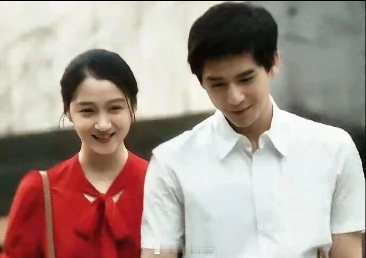 颠公，想问下王安宇和关晓彤真的吗答，这俩目前肯定没有在一起，绝对没有的事儿，但以