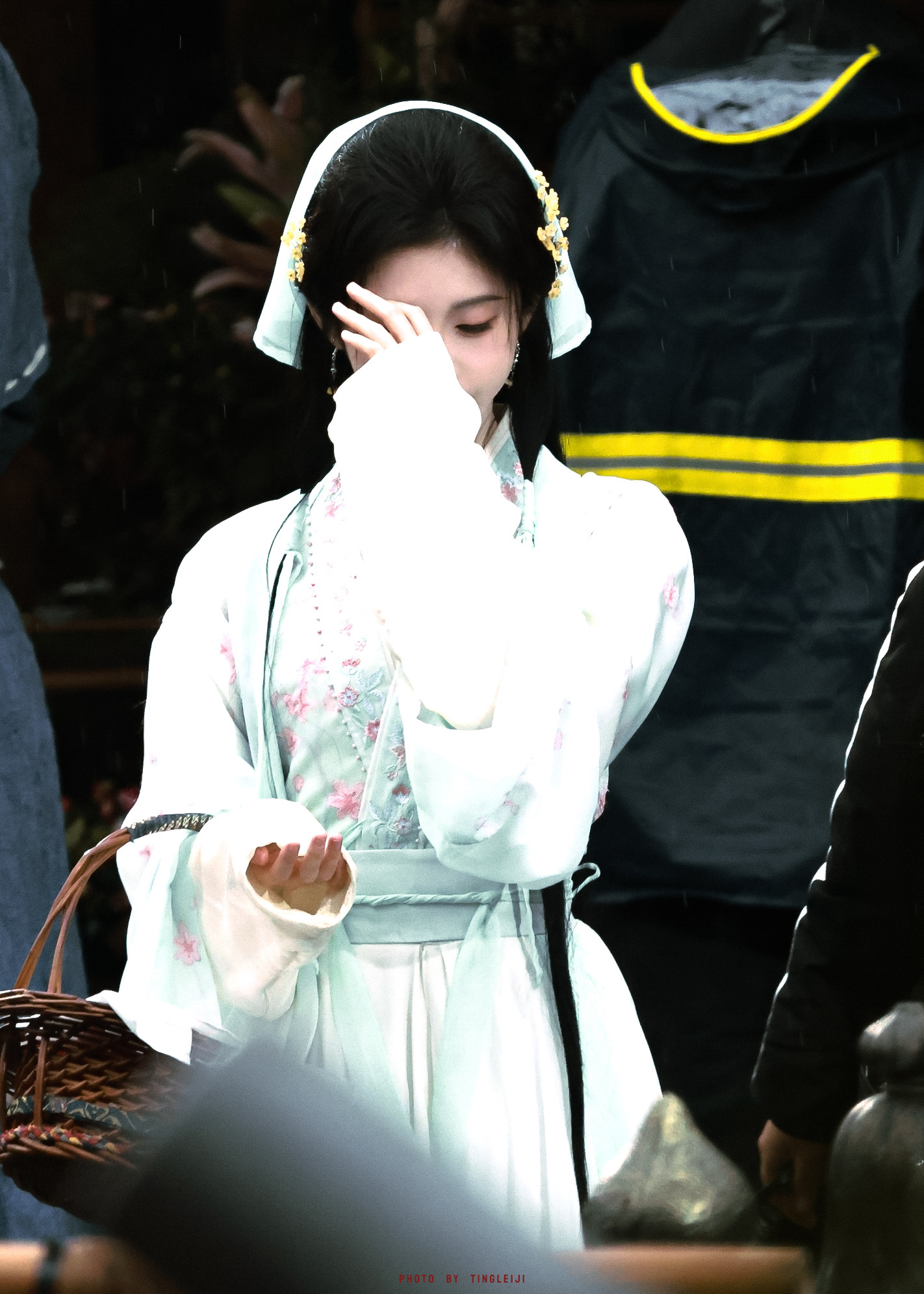 鞠婧祎 jjy鞠婧祎露芜衣 jjy鞠婧祎月鳞绮纪 我對你來說是一顆星也好 你繼續