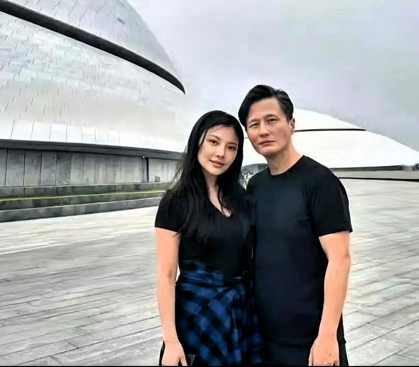 尹子维出来辟谣了。不是发声明，是撂了一句硬话。

“哪怕她未来想法有变，我也绝不