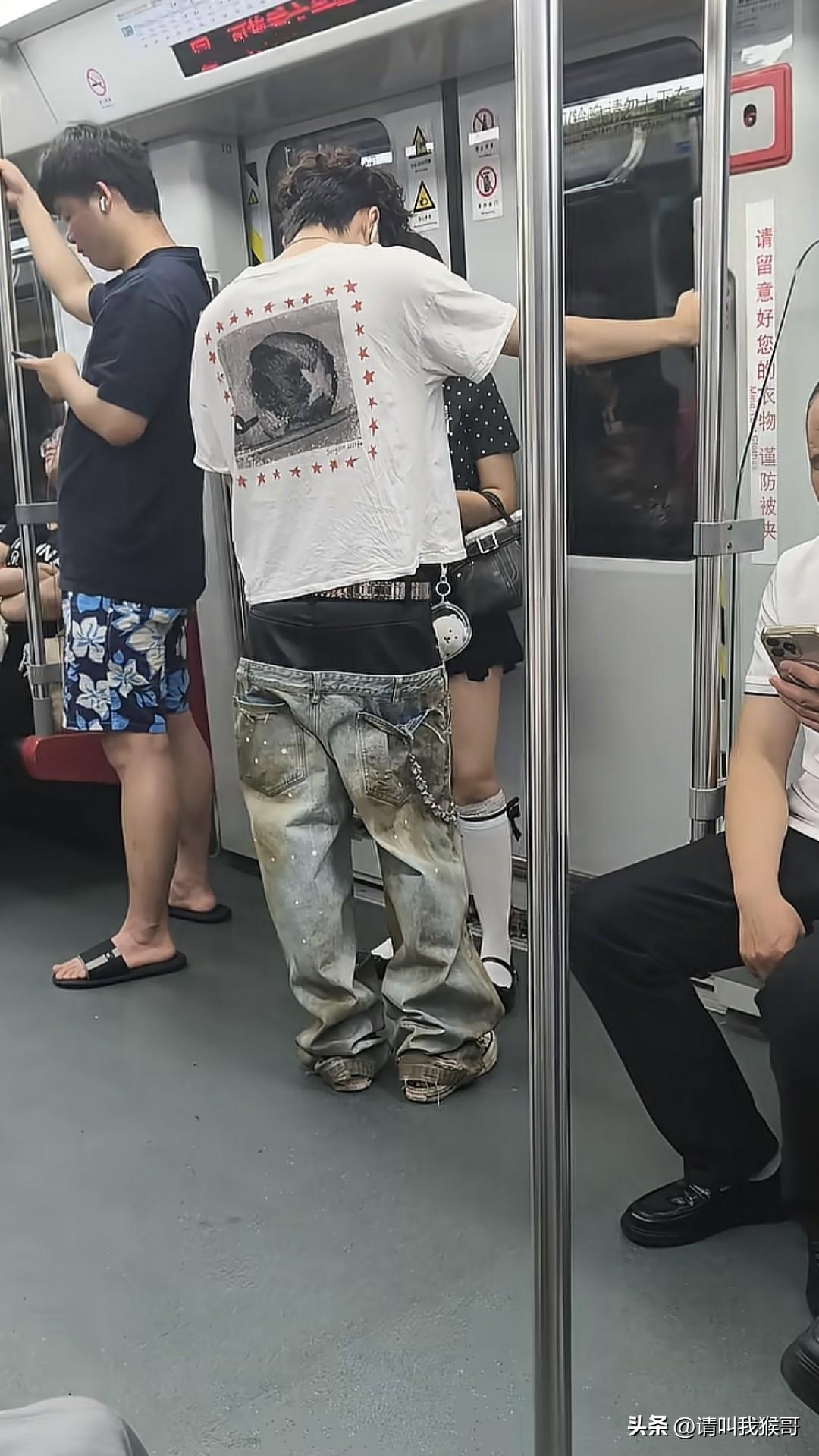 这是巴黎世家又出新款了？