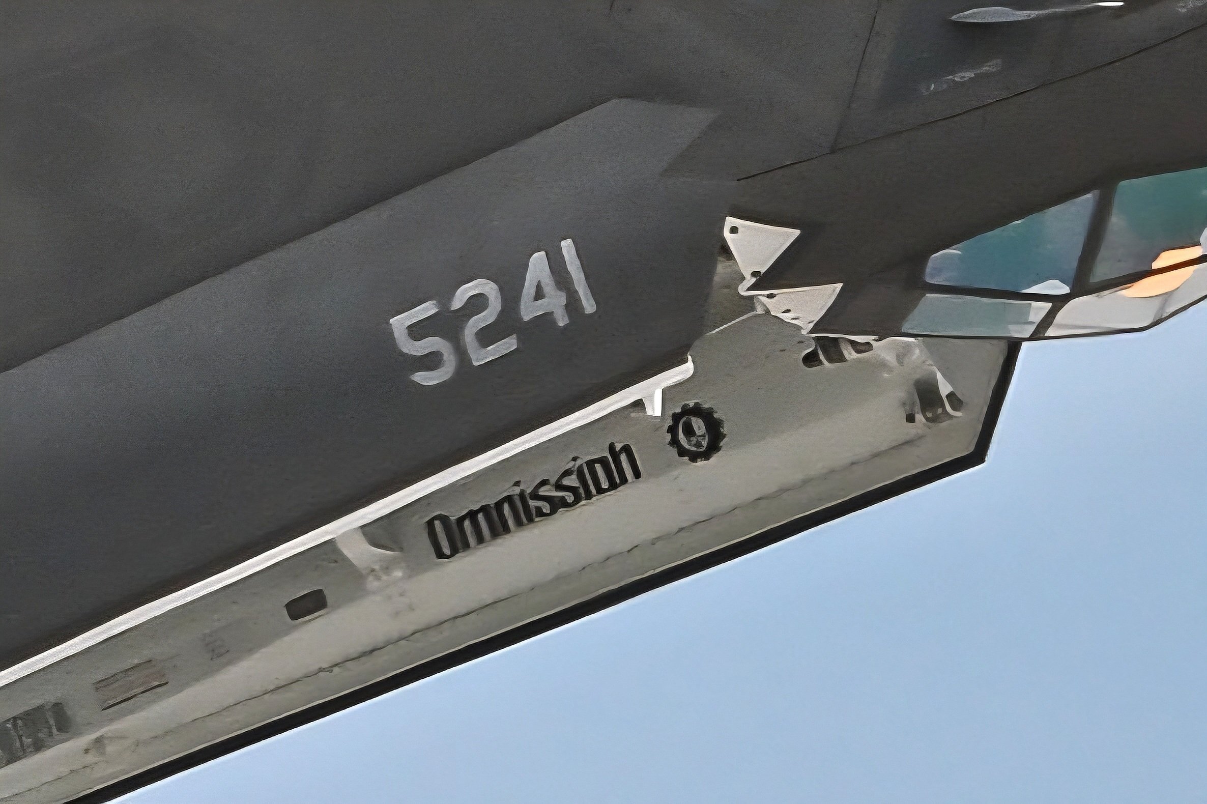 【欧姆尼赛亚球】