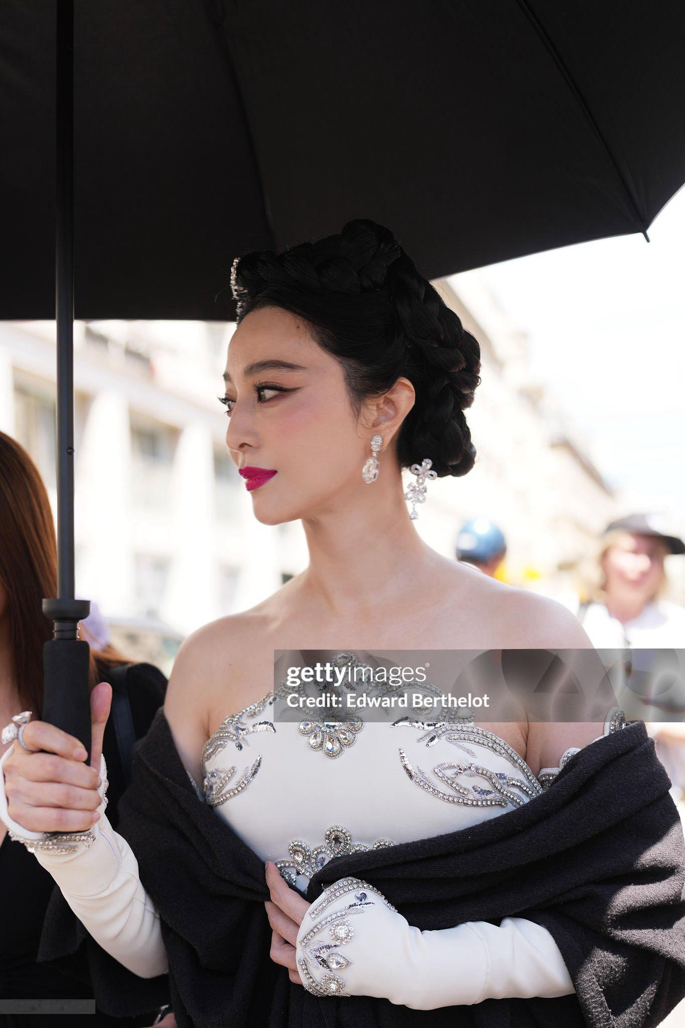 被Getty Images捕捉的巴黎瞬间，冷感、优雅与力量并存，定格东方美人的国