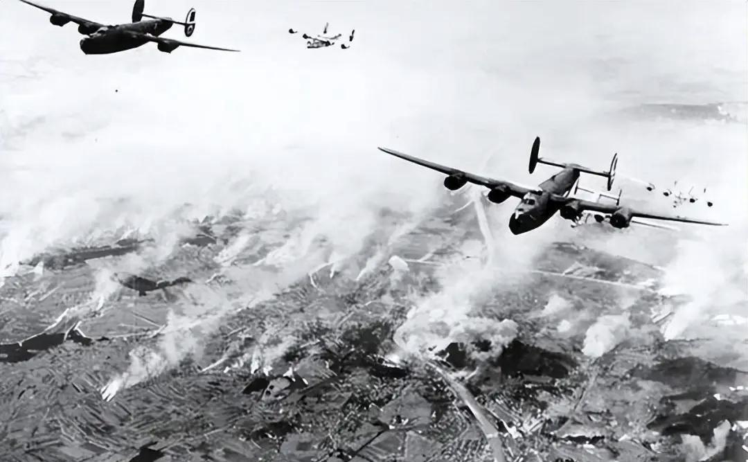 对付狼，就得比狼还狠！

1944年底，美军对东京的轰炸陷入僵局。
持续6