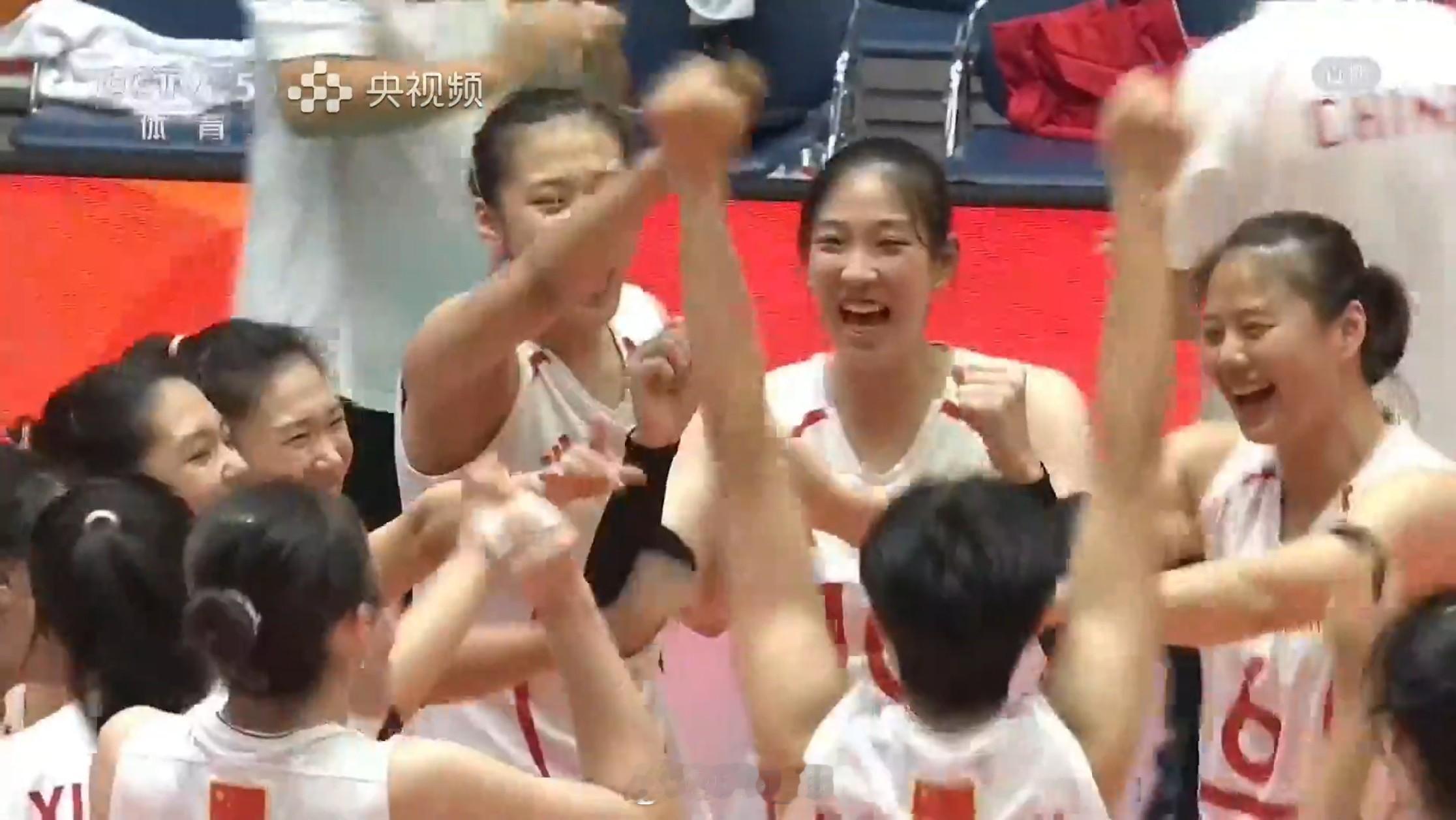 啊啊啊女排3-0拿下日本夺冠！恭喜姑娘们！ ​​​​