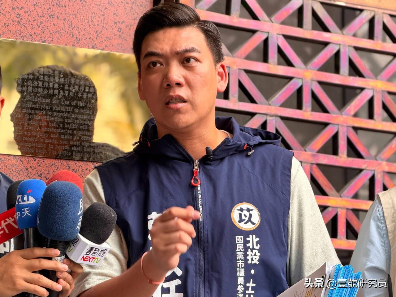 国民党台北市议员参选人赖苡任今（21日）在脸书发文表示，根据戴立安民调，沈伯洋年