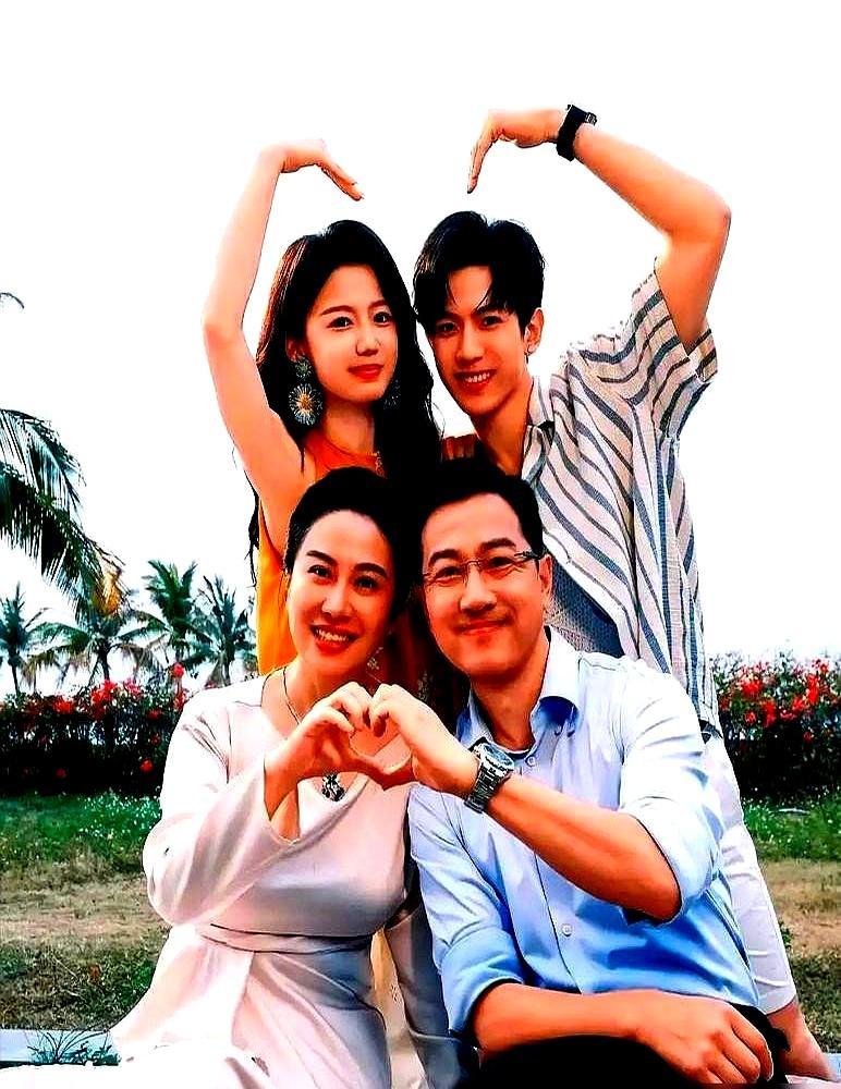 你敢信？TVB视后演东北婆婆8天爆火，两届视帝拍短剧连水花都没有。
 
叶璇拍少