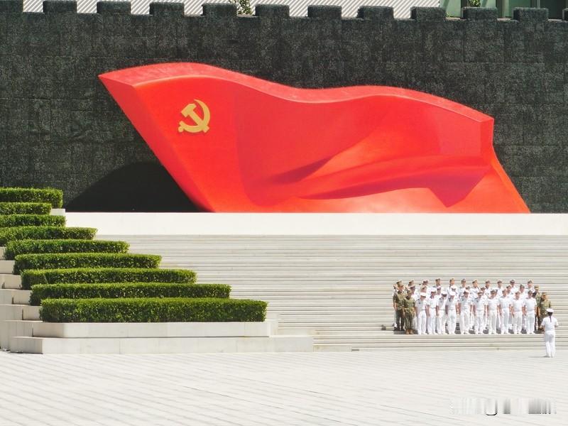 2026年7月1日，党迎来105岁生日。从1921年50多名党员的红船，到如今超