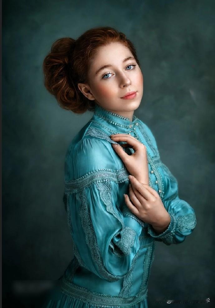 【人像摄影作品】
摄影师：Małgorzata Sulewska-Czarnec