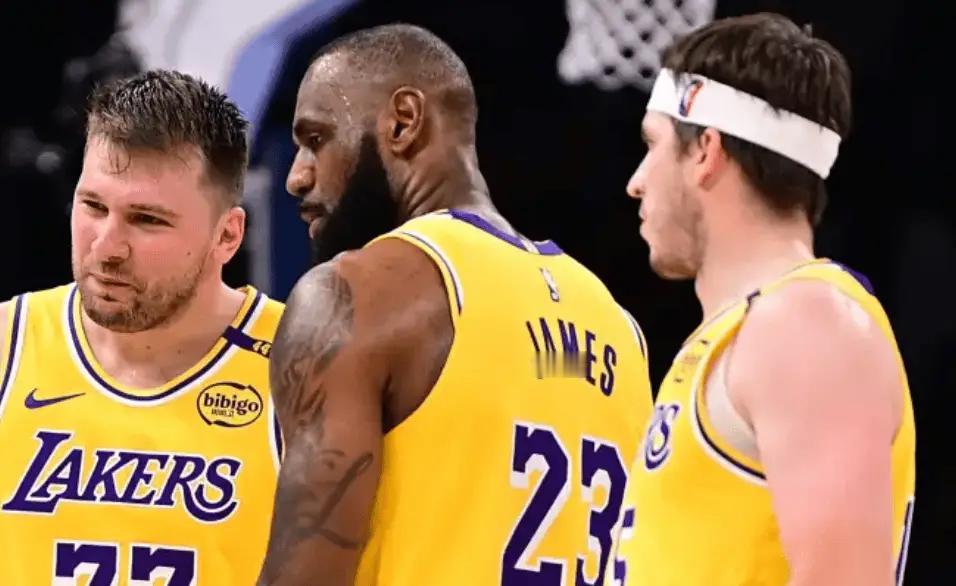 东契奇、詹姆斯和里夫斯将因伤缺席今日与开拓者比赛。湖人 ​​​