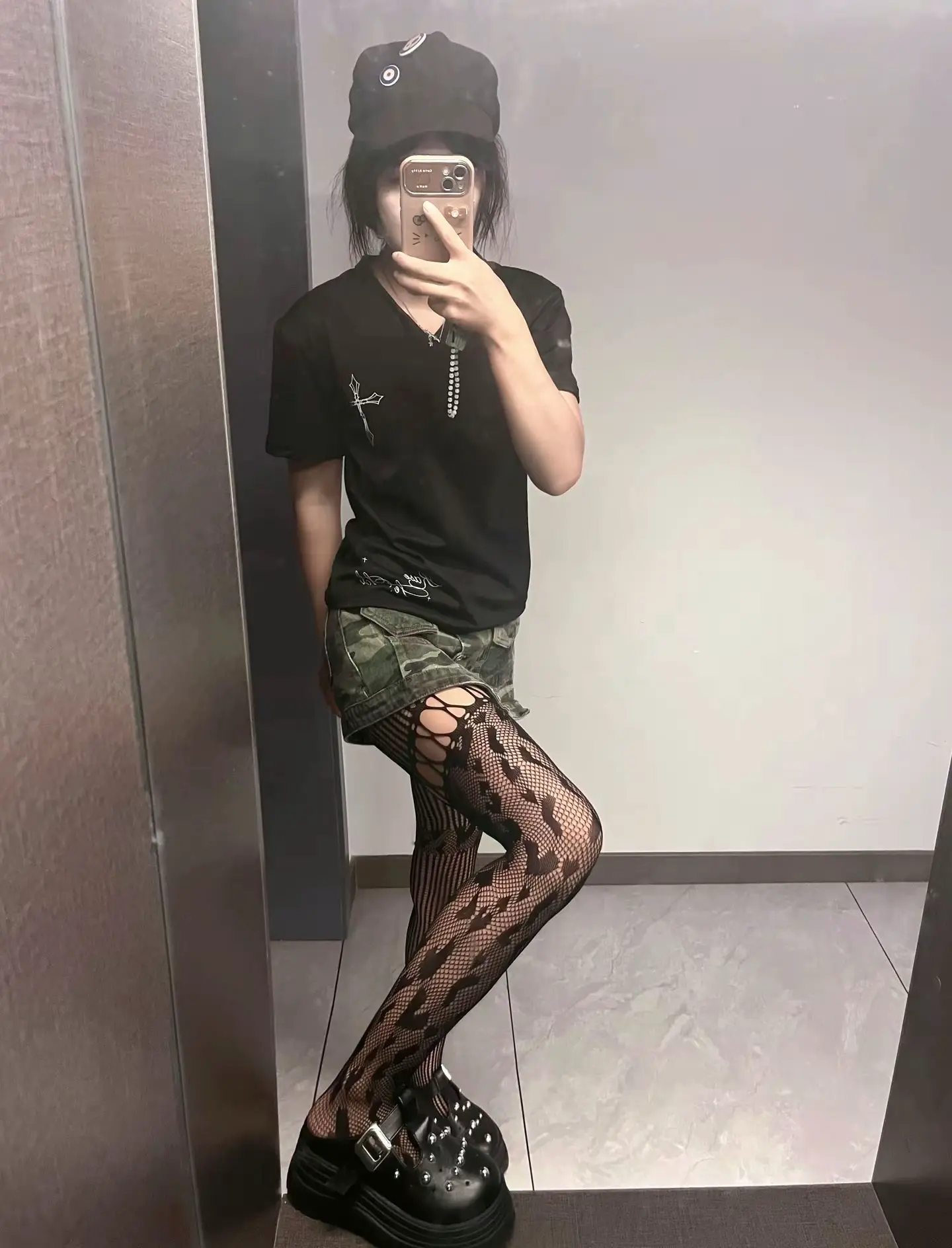 对镜拍 日常穿搭 原相机 分享照片 穿不出去的衣服