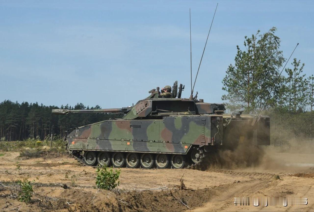 🇱🇹立陶宛已批准与五个北约盟国联合采购100辆CV90 MkIV步兵战车，预