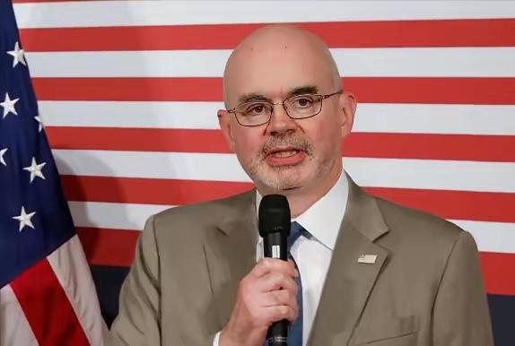 再次挑衅，是时候对美国在台协会进行制裁了！

美国在台协会这两天又跳出来了。
