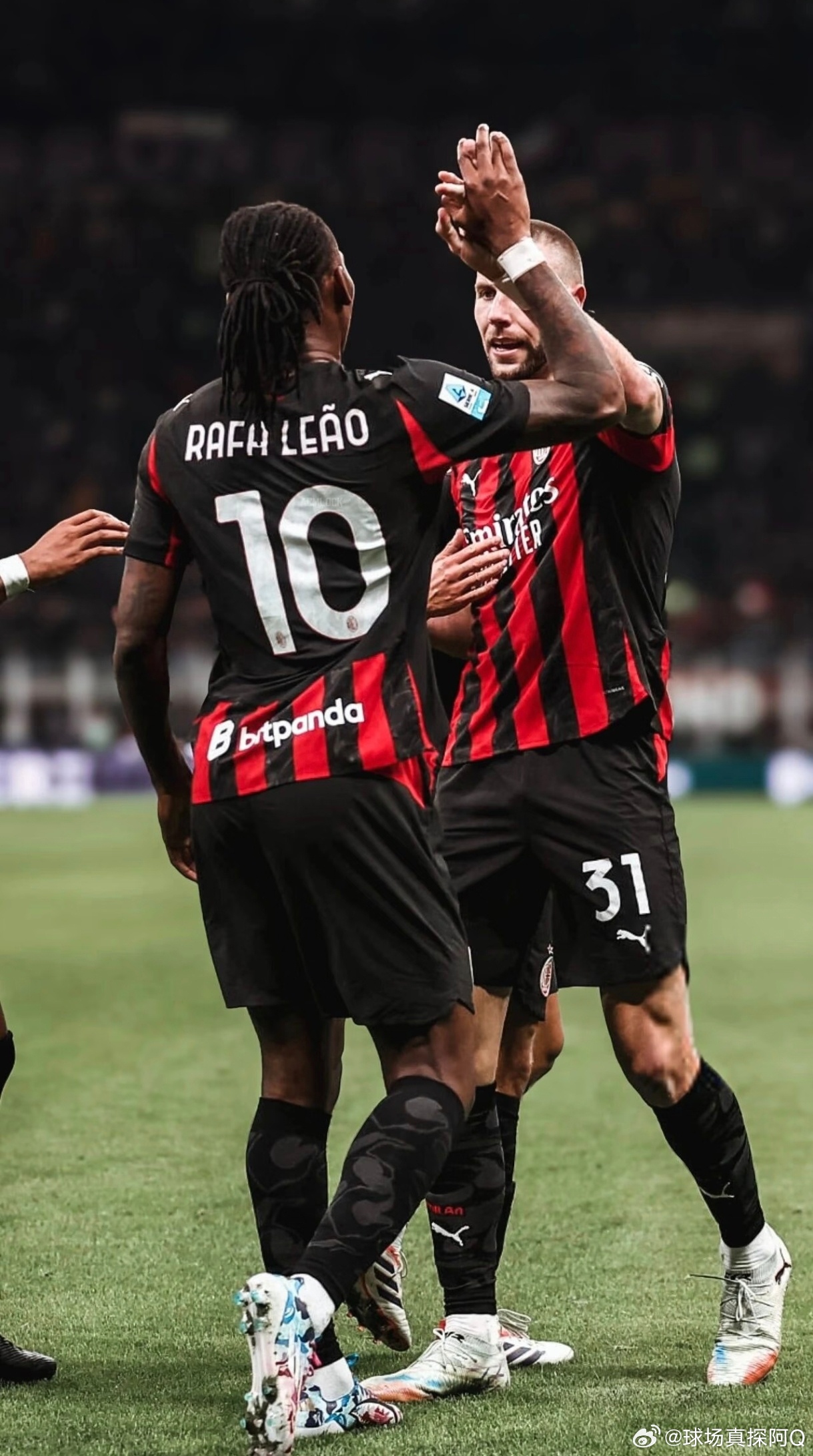 今晚意甲将迎来米兰德比之战，AC米兰主场迎战国际米兰，将会擦出什么样的火花呢？咱