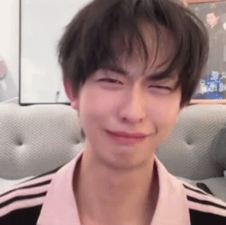 有一个人今晚被互关发卖了 