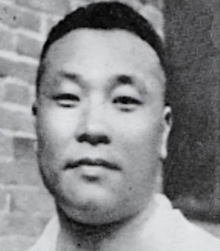 孙铭九曾在 1936 年亲手捉住蒋介石，新中国成立后，上级部门经过慎重考量，为他