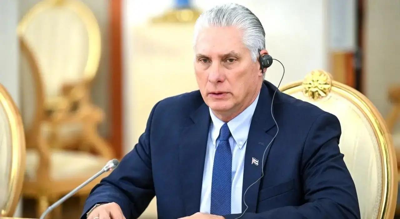 古巴总统米格尔·迪亚斯-卡内尔是马杜罗的坚定支持者。1903年，美国通过租借方式