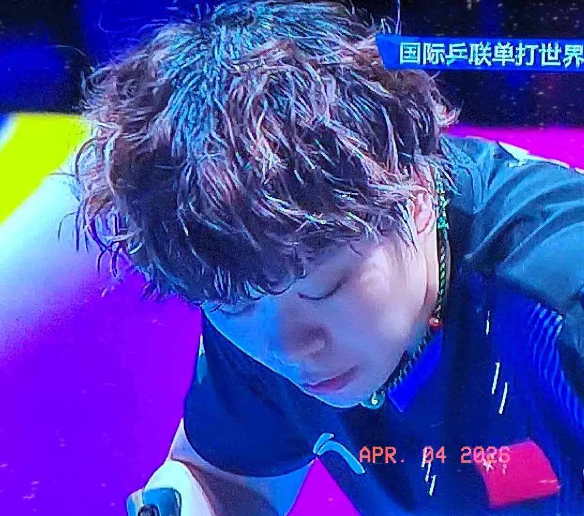 WTT澳门单打世界杯女子1/4决赛快讯:
王艺迪惊爆冷门
以7-11，9-11，