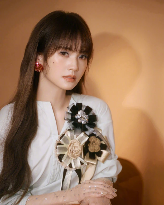 杨丞琳 《想你和我们的以后》舞台造型
