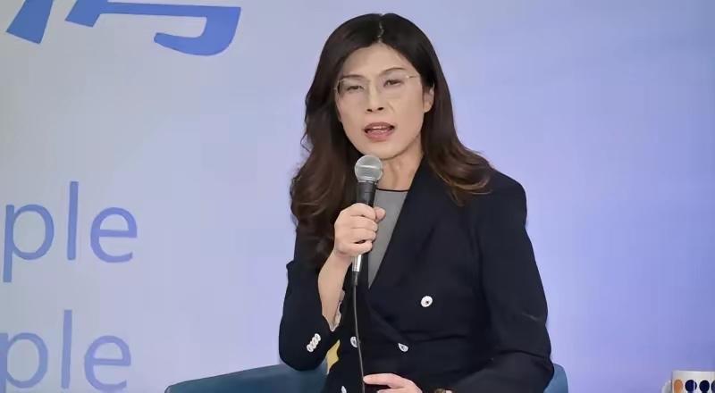 回台后，郑丽文亮出两张王牌，将绿营一军，赖清德要紧张了？

郑丽文这次从大陆回来