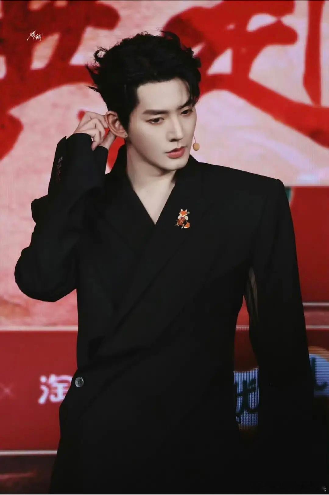 是谁说邓为是肖战平替的 ​​​