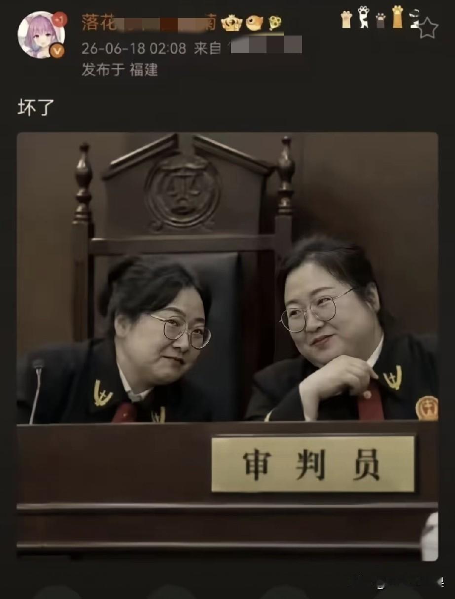 长相一个样子，应该都是吃同样好的伙食养起来的。
一脸的旺夫相嘛！大家看看是不是，