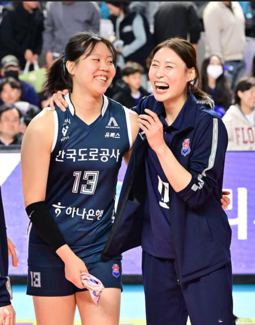 国际排坛动态韩国女排效力于高速公路公社，拿5.5亿韩元的老将裴宥娜回归在即。本周