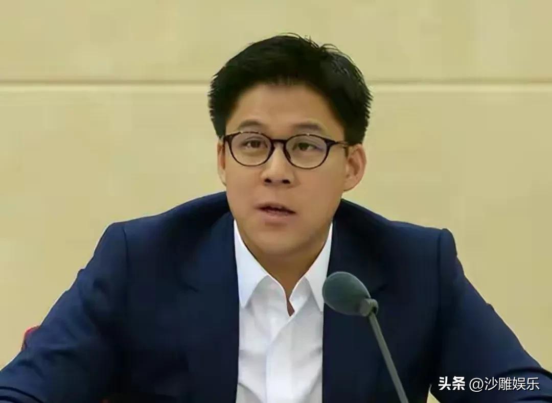 霍启刚自曝追妻“小心机”，网友：原来豪门公子追人也这么“卑微”？

3月24日深