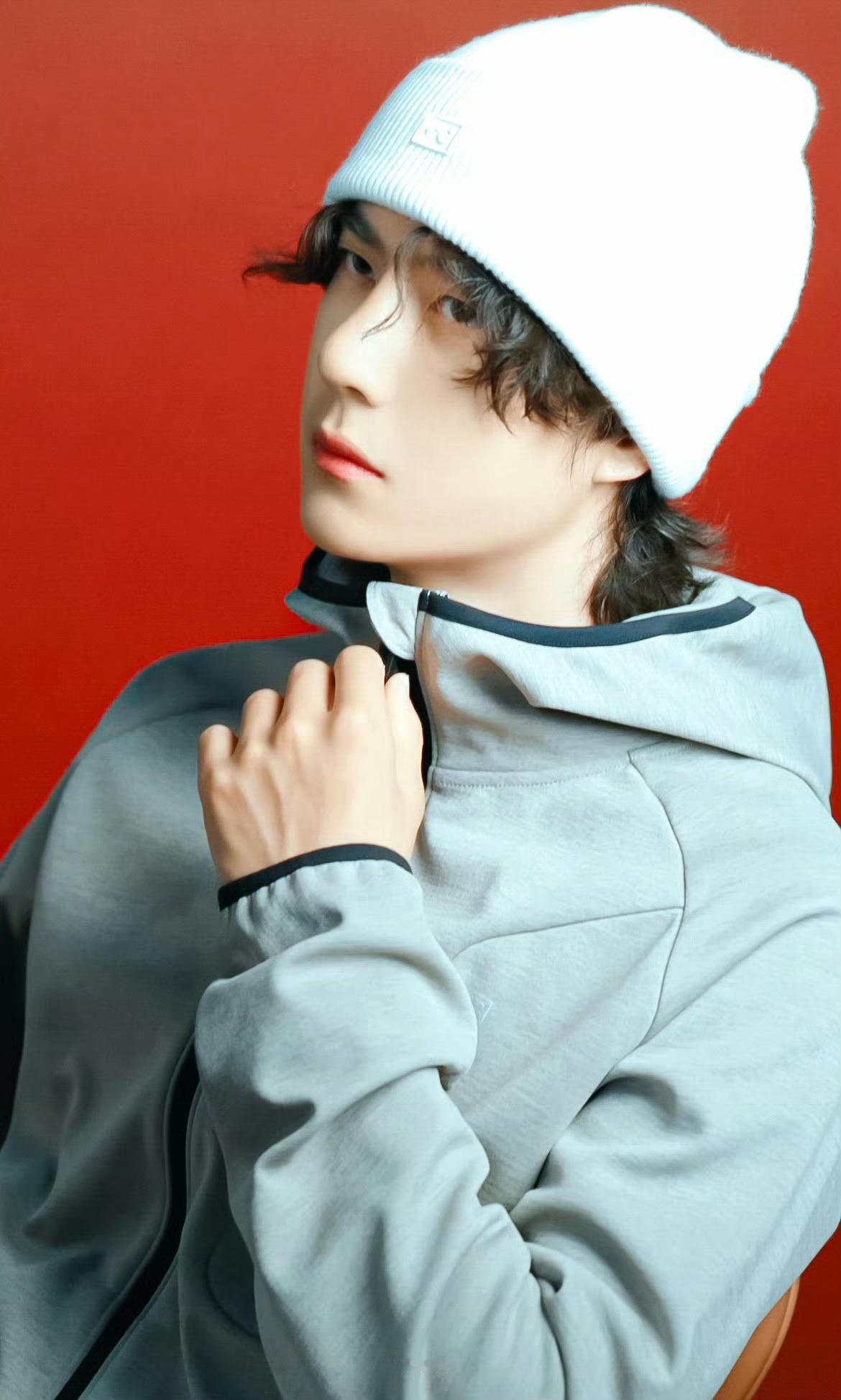 [流鼻血]看完流鼻血了，卷毛小王子太帅了王一博 cr:logo ​​​