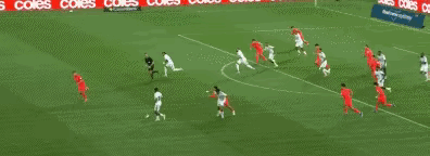 王上源展现出了非凡的实力，成功立下战功。彼时，库拉索队发起迅猛的快速反击，局势瞬