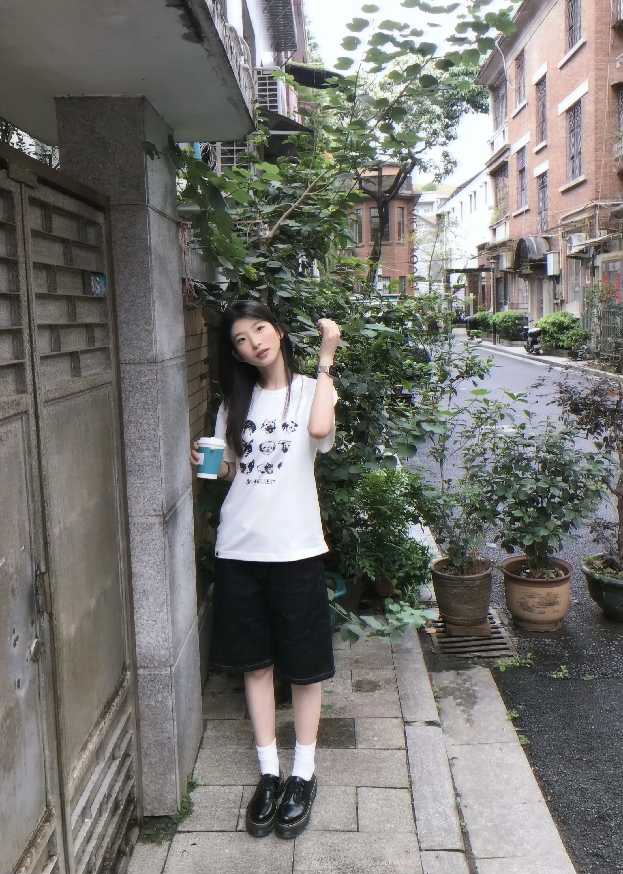 刚刚我～站在路口☕️