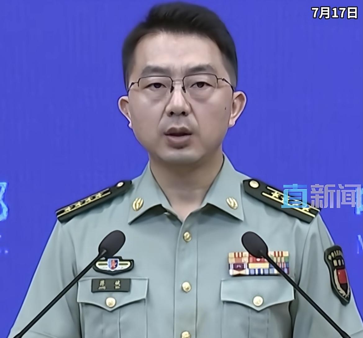 大快人心，国防部强势发声！
“中国对包括中业岛在内的南沙群岛，及其附近海域，拥有