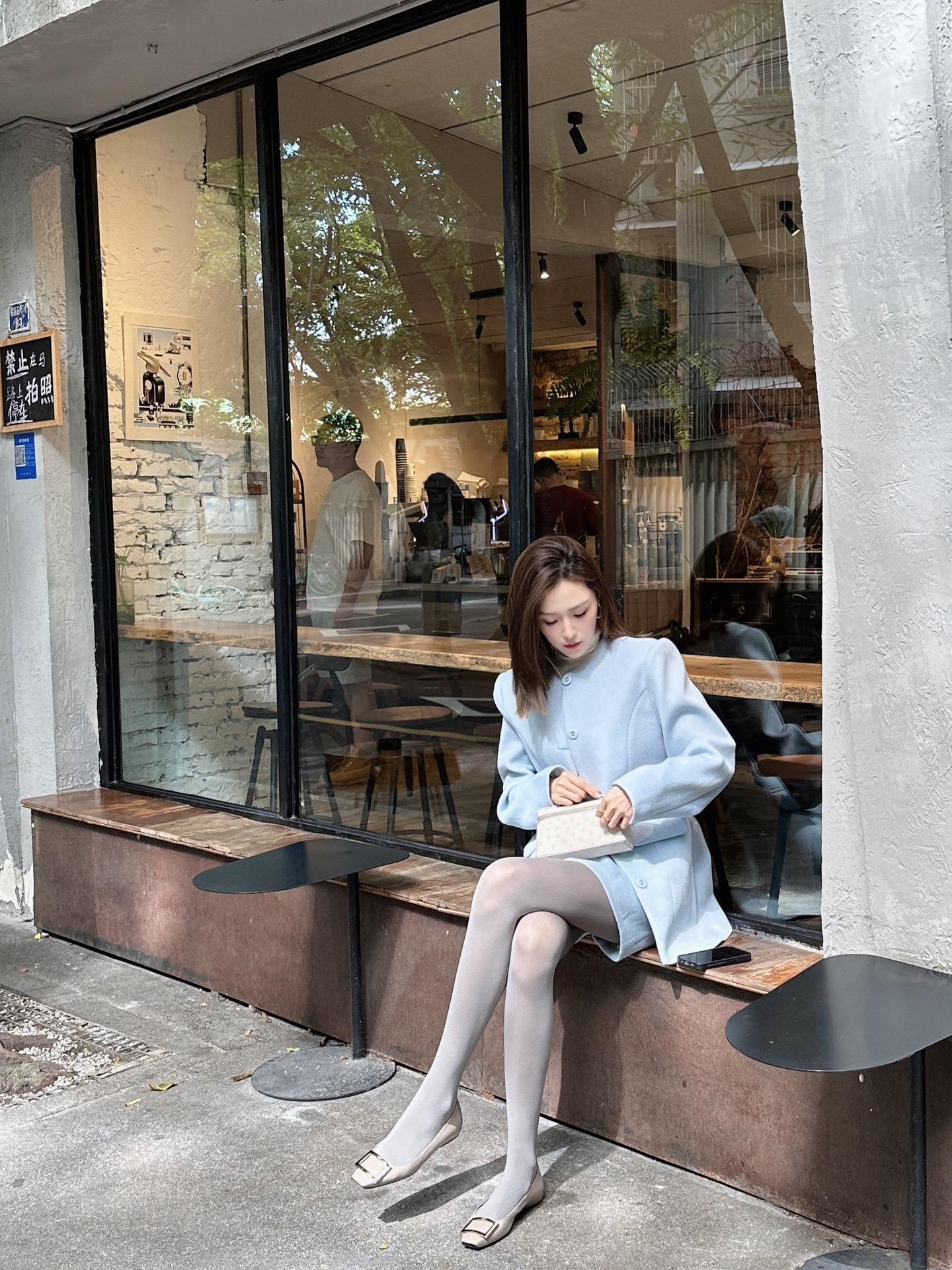 ootd | 蓝灰搭配好上镜。今天是请喝咖啡的韩系姐姐