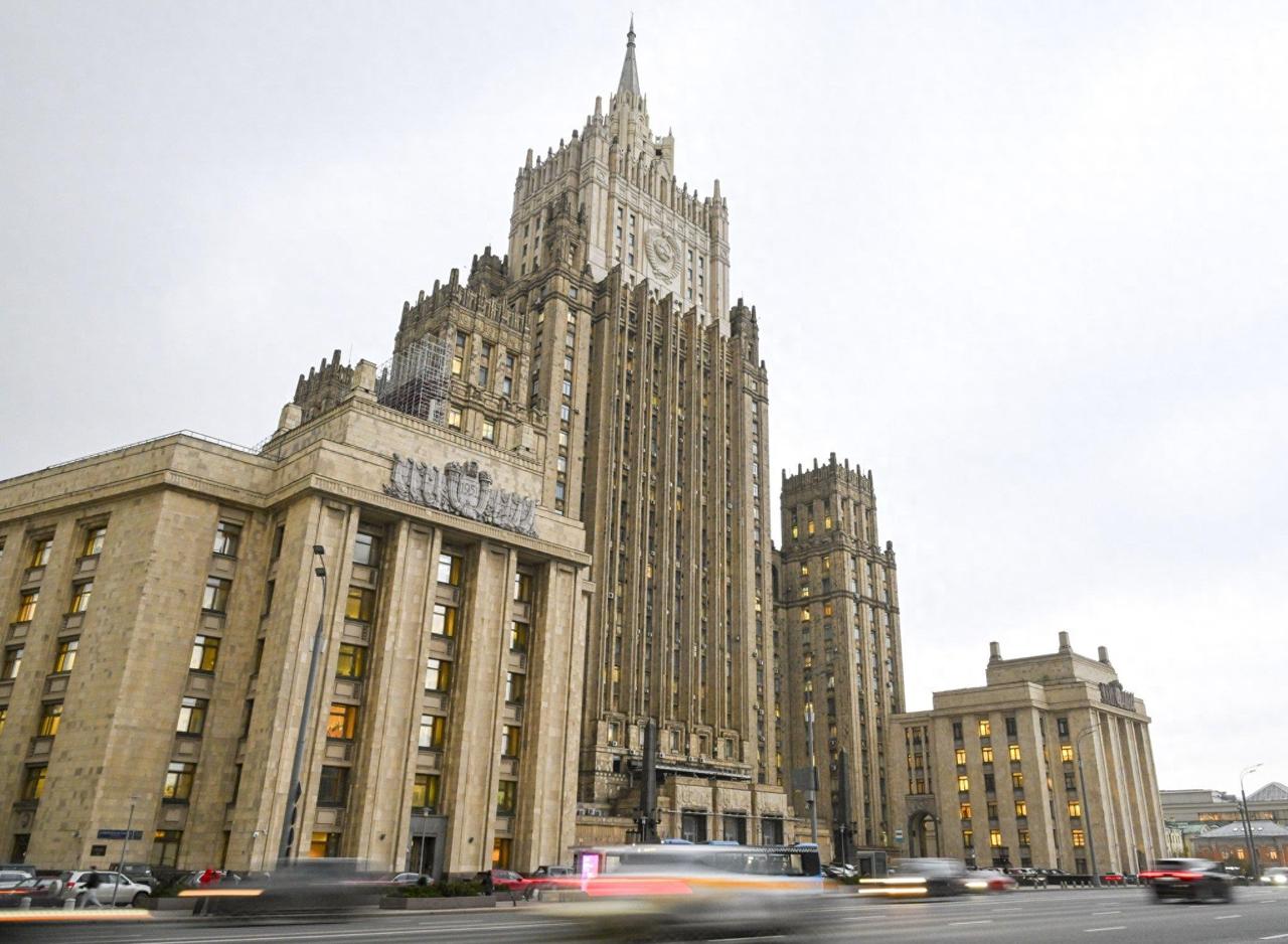 以色列是在自寻死路！以色列导弹盯上俄记者，穿媒体衣服也不放过，这事比大家想的更不