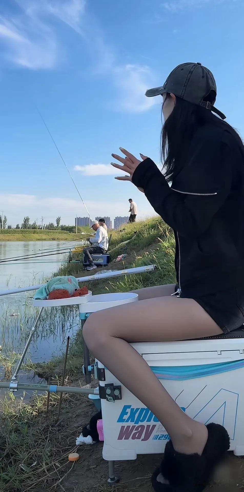 让人变成熟的不是经历,而是失望。曾经以为拥有可以拥有的东西,后来才知道,原来有些