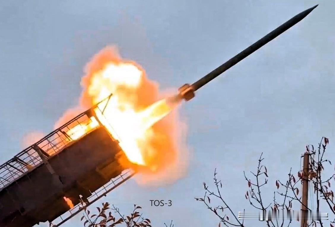 【俄方已控制沃尔昌斯克90%区域】
    俄军事专家安德列·马罗奇科11月27