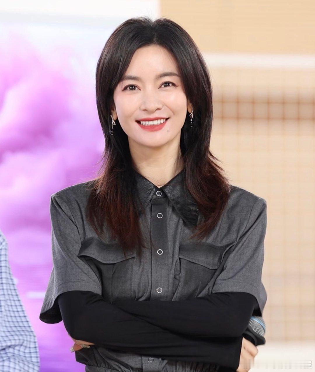 祝绪丹 李晟姐姐开机大吉哇塞，祝绪丹给李晟姐姐送开机祝福啦，这新剧肯定红红火火！